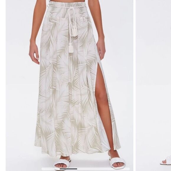 Forever 21 Plus size Sage and Cream ivory maxi skirt in size 0X. NWT - Picture 1 of 16